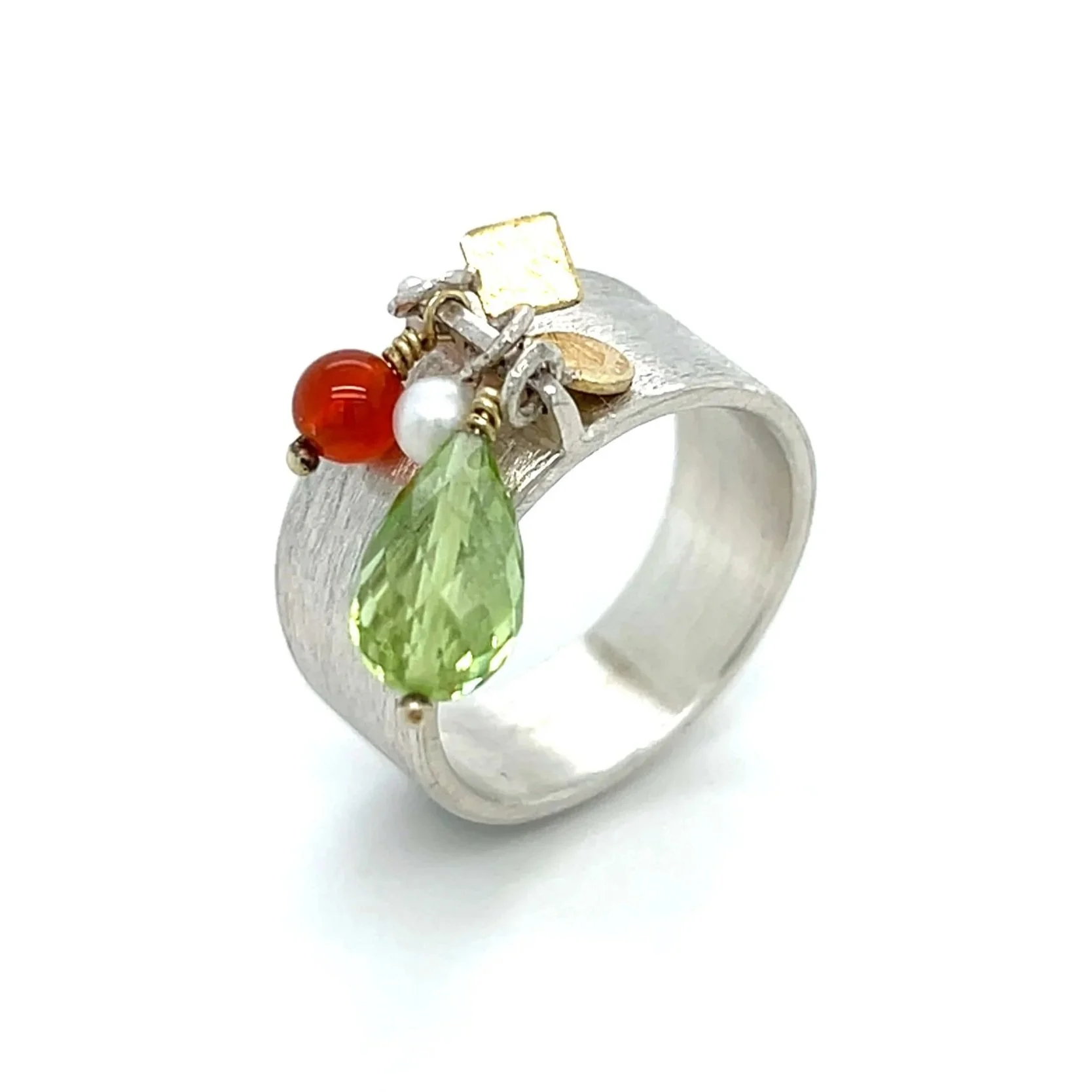 Manu Peridot Charm Ring