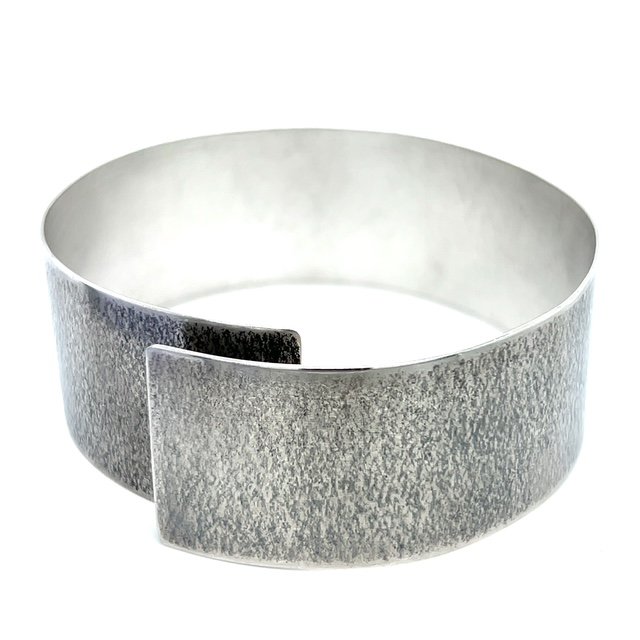 sh-jewellery-edinburgh-contemporary-oxidised-cuff