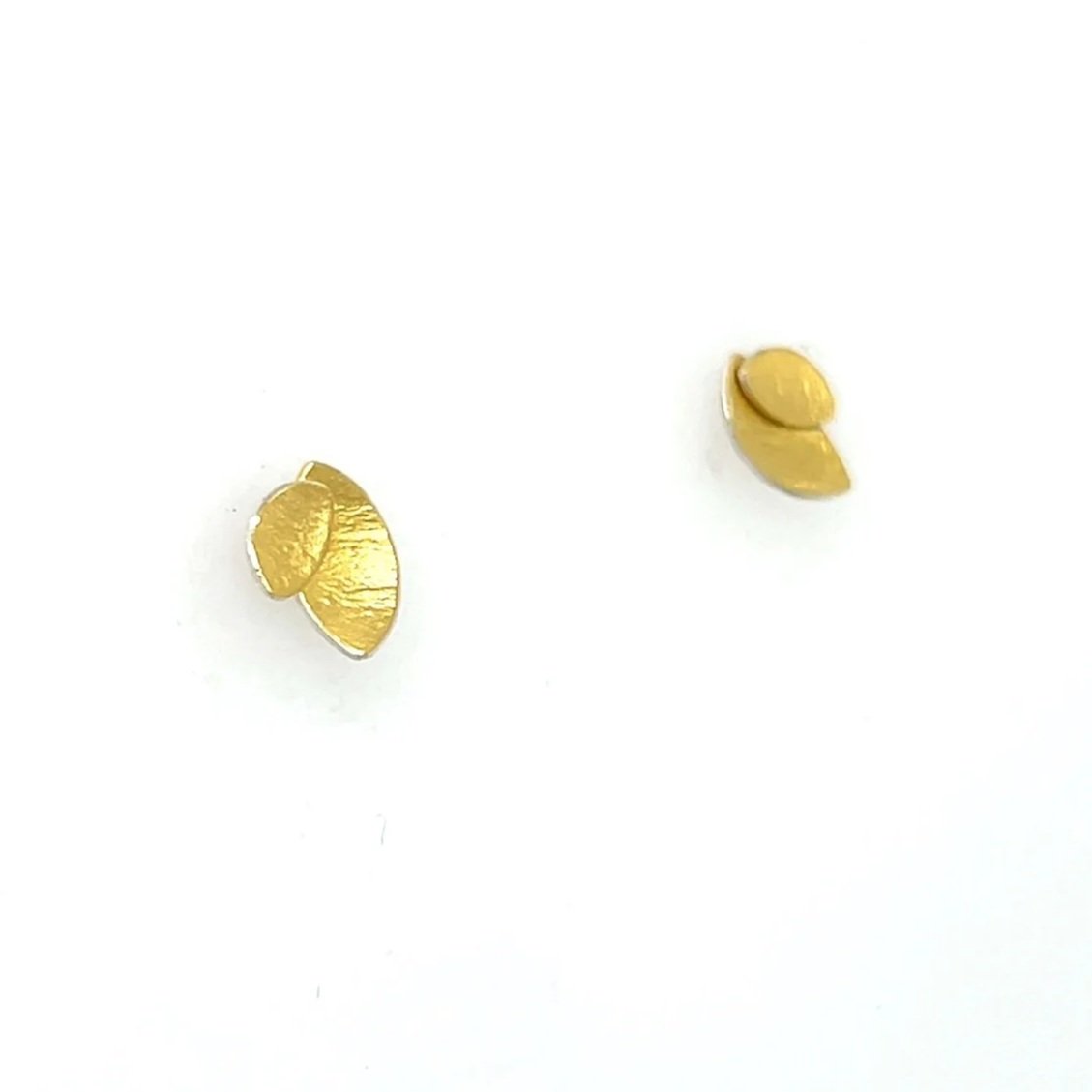 manu-gold-petal-stud-earrings.jpg