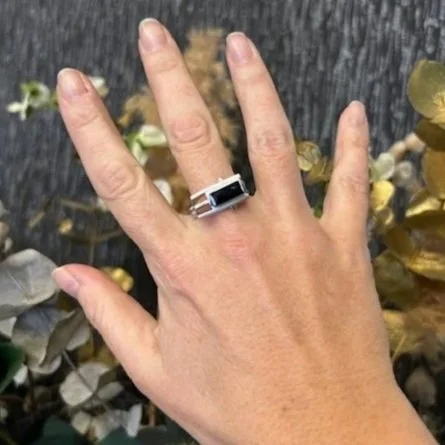 sh-jewellery-edinburgh-contemporary-black-stone-ring-ethical