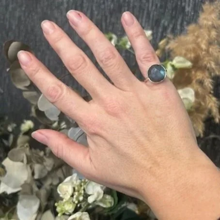 annie-smith-labradorite-ring-preloved-silver.jpg