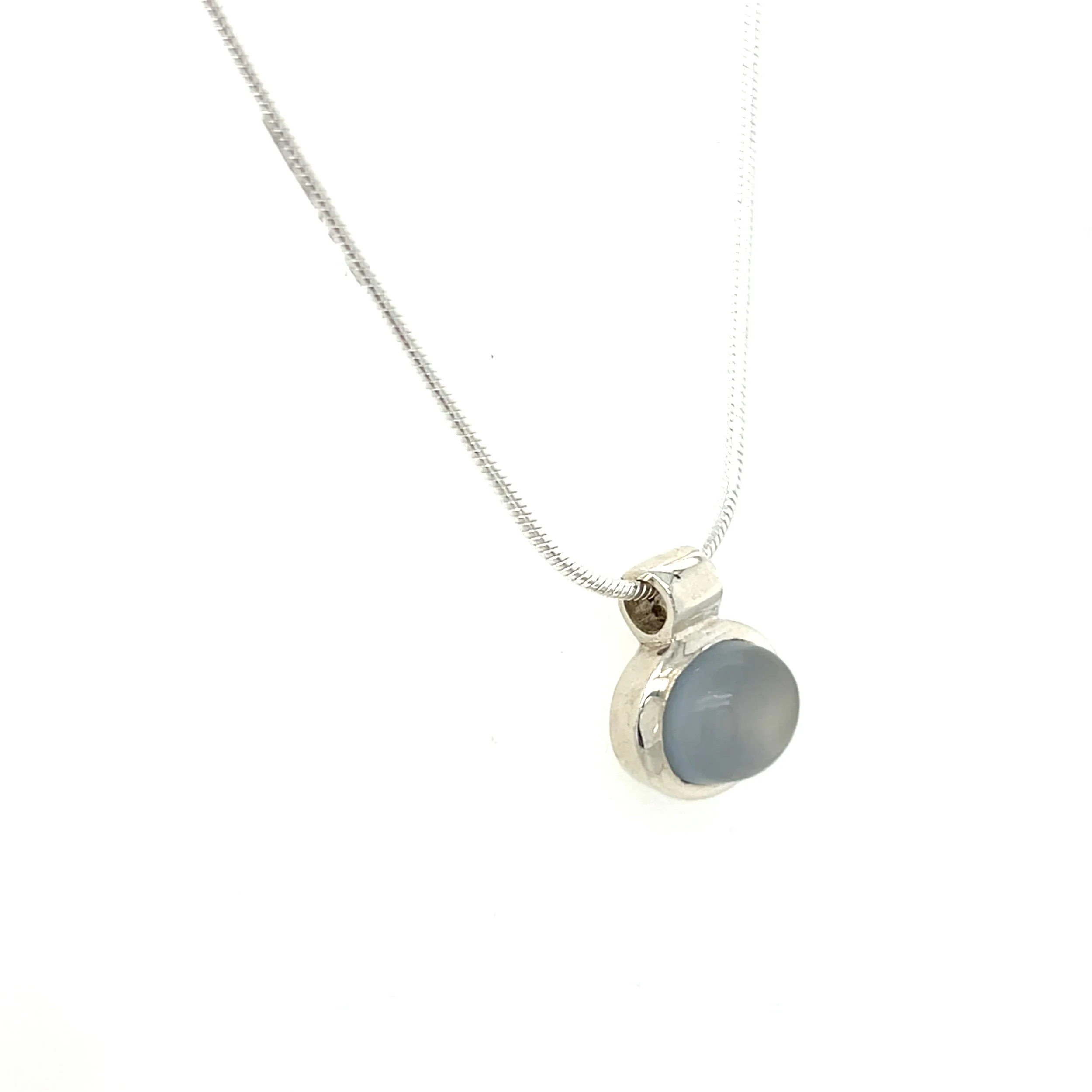preloved-silver-moonstone-pendant.jpg
