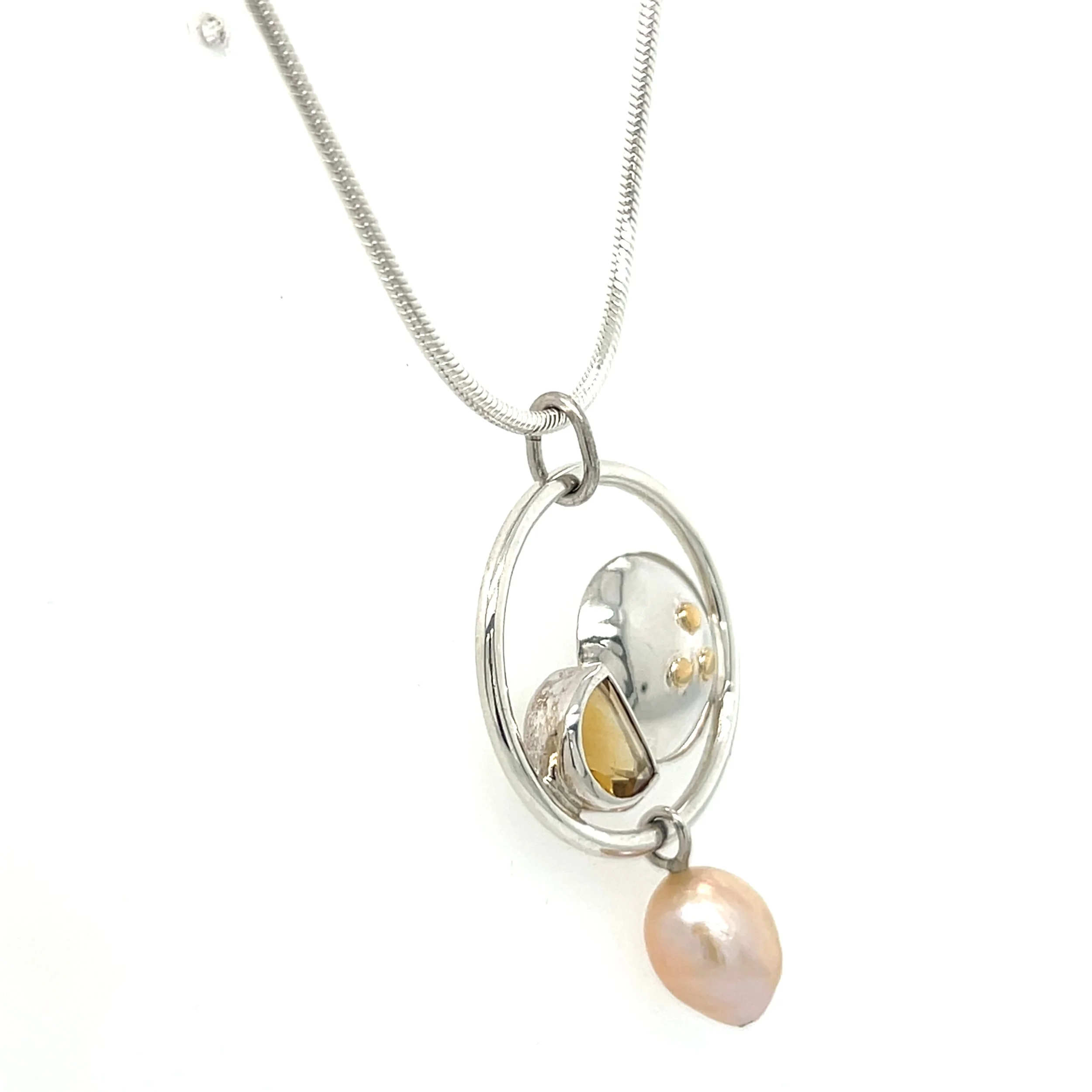leigh-fotheringham-pendant-silver-pearl.jpg