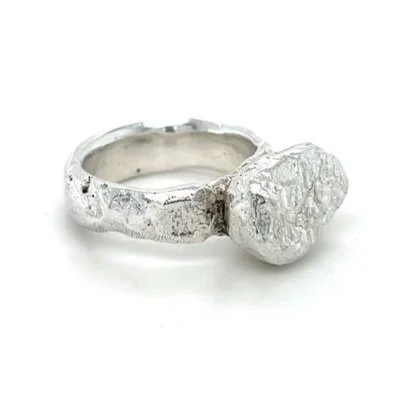 sh-jewellery-edinburgh-contemporary-lisa-henry-ring-silver
