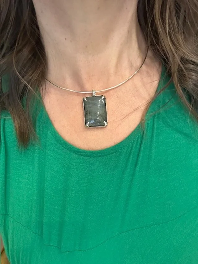 emily-lisbeth-labradorite-pendant-silver.jpg