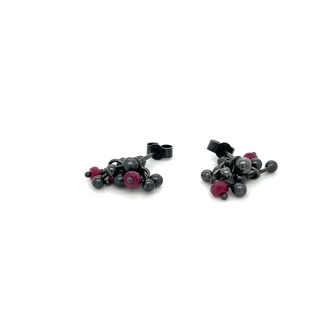 sh-jewellery-edinburgh-contemporary-yen-studs-oxidised-silver-ruby-handmade