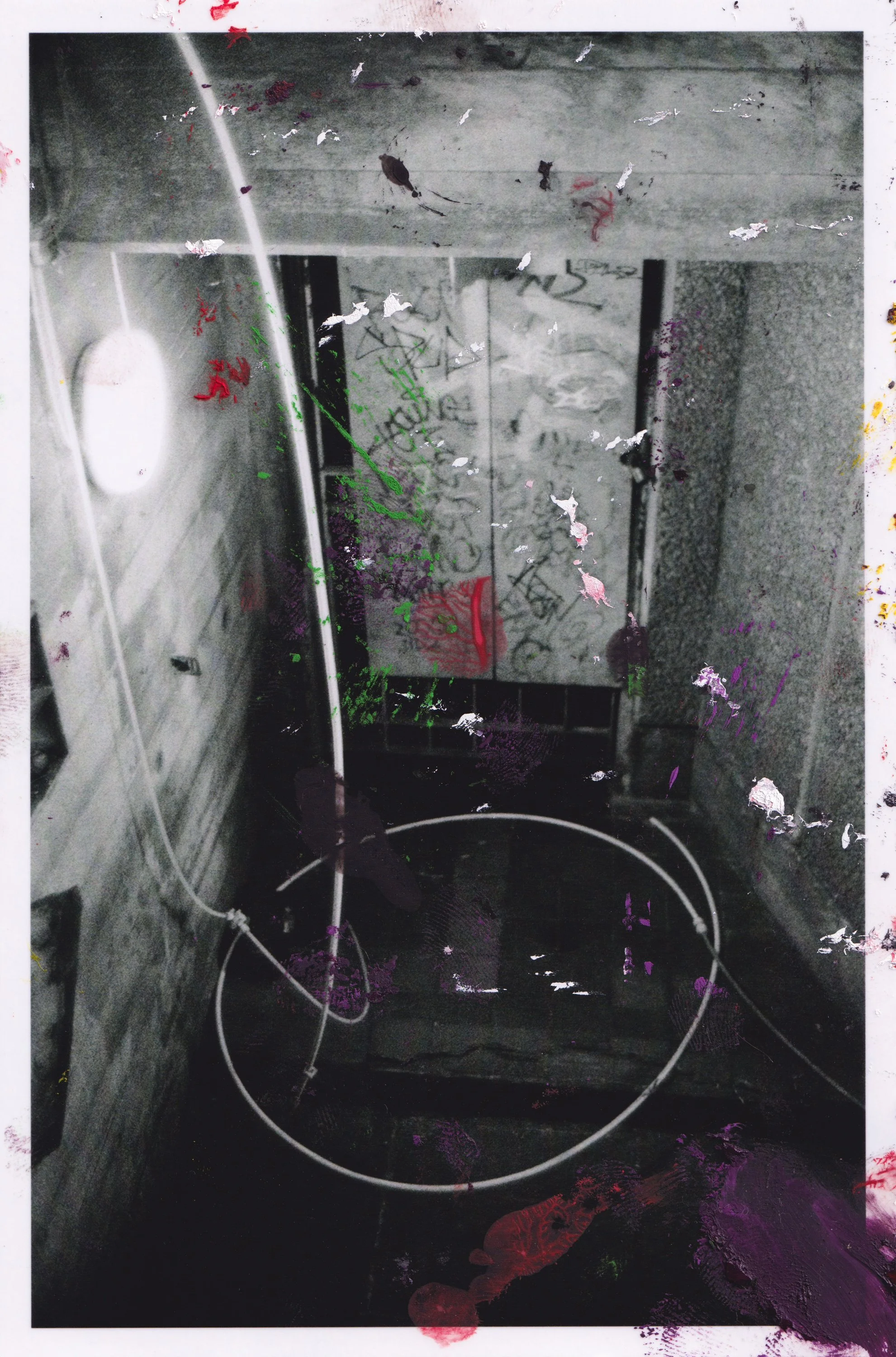 Alleyway Ghost 2
Oil on photograph
13 x 19 cm / 5 x 7.5 ins
2025