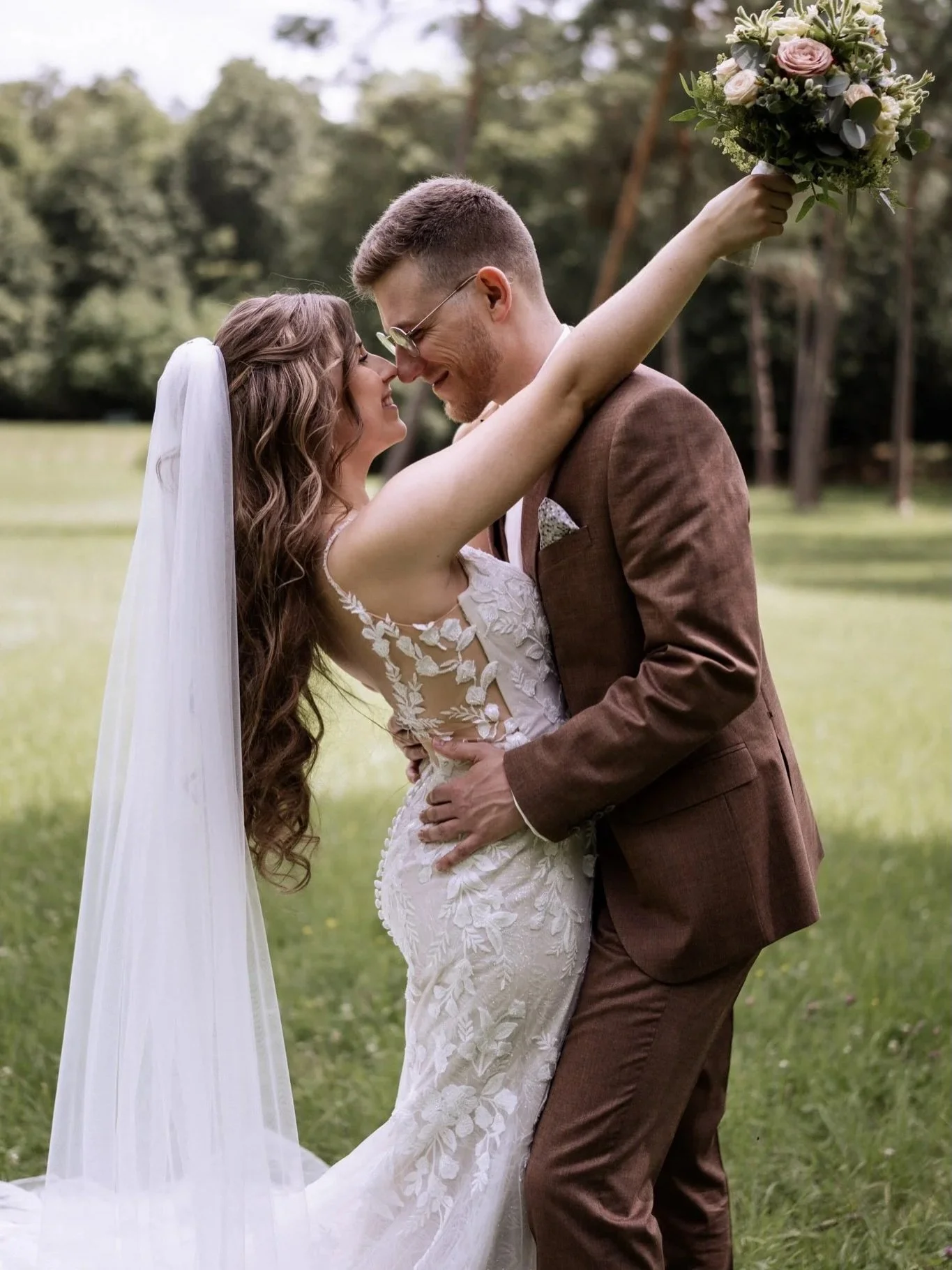 Carolina &amp; Thorben ✨ 
Momente f&uuml;r die Ewigkeit 🤍

#hochzeit #hochzeitsfotograf #hochzeitsfotografie #brautpaar #kassel
