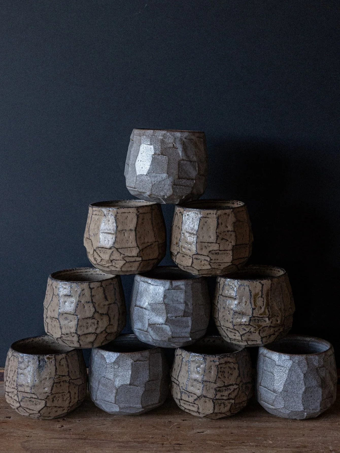 Kurinuki style cups. 

#modernceramics #ceramicsofinstagram #vasedesign
#ceramic #ceramiclove #ceramicart #ceramiclife #ceramica
#handmade #handmadeceramics #clayart #claydesign
#claylife #claylove #pottery #pottersofinstagram #home-decor
#ceramicdes