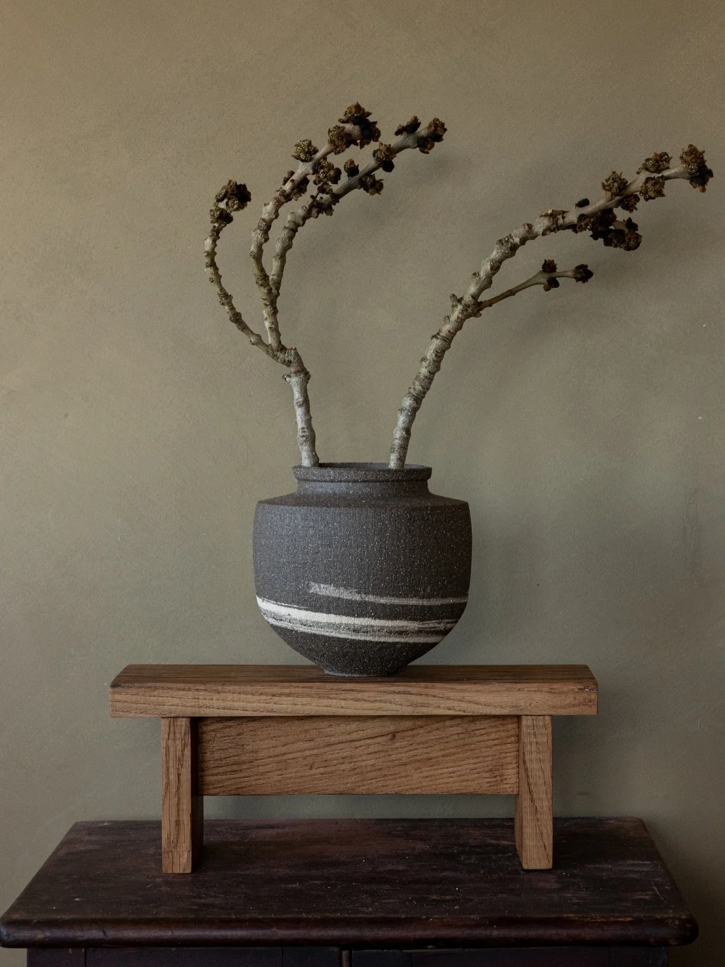 Once in a while, you open a kiln and find a piece that turned out exactly how you imagined ✨ This vase is one of those. I&rsquo;m in love with its shape and how the colours came out. And it&rsquo;s still available on my website!

#pottery #ceramics #