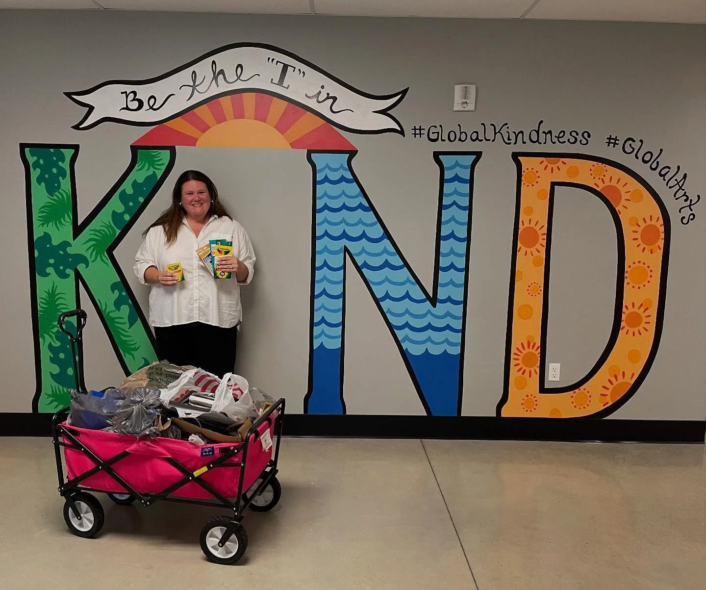 Shout out to @crossroadchurchjax for donating school supplies! We are SO thankful for our neighbor and faith-based partner! #faithbasedpartner #globalarts