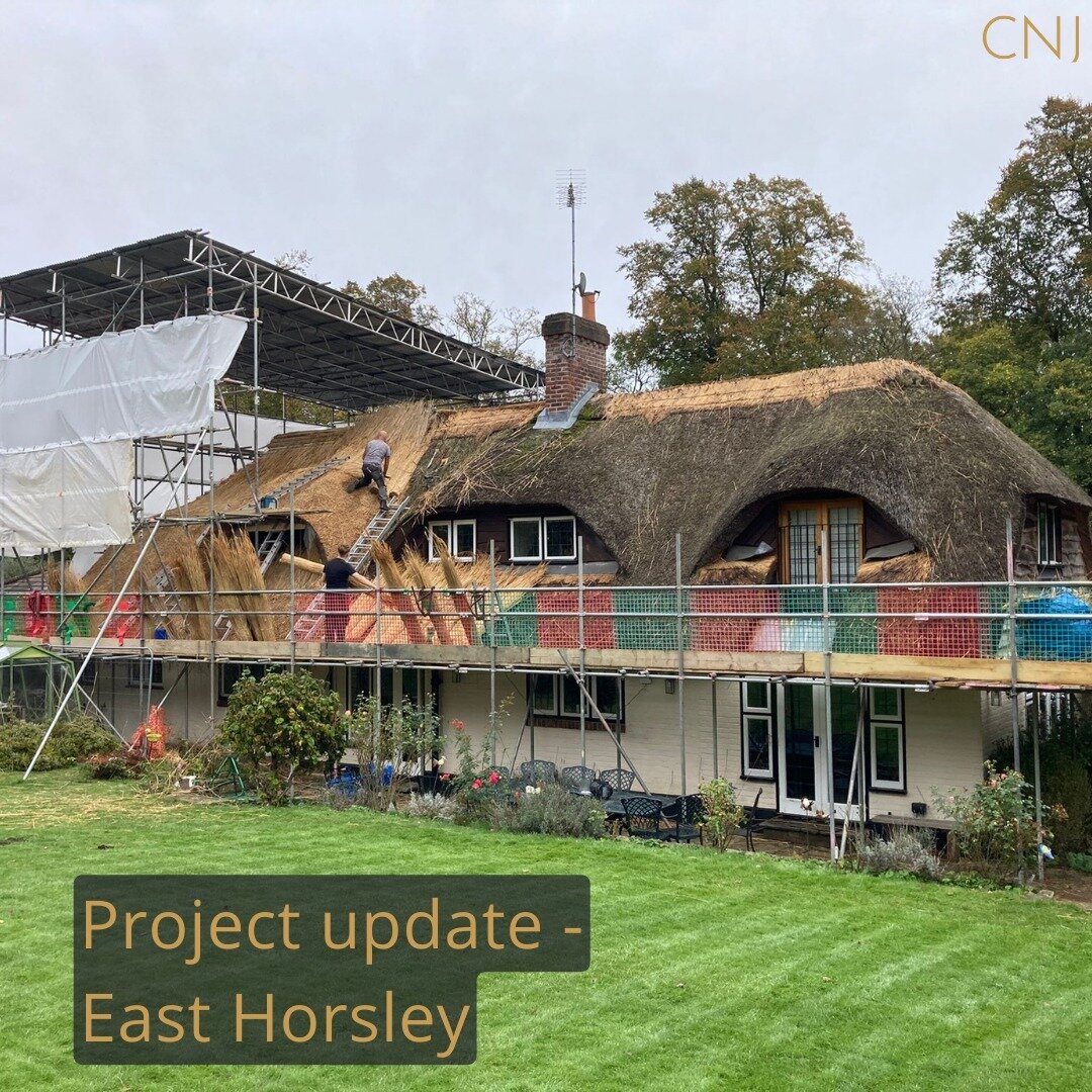 Exciting progress at our East Horsley project! The intricate thatched roof is almost complete, adding a touch of elegance. Inside, the floor of the new extension is shaping up beautifully, and we're on track to install the windows, ensuring a seamles