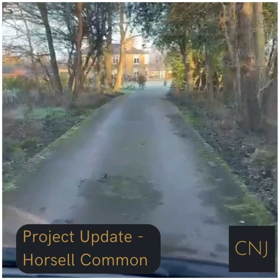 We are excited to share with you our latest project in the beautiful location of Horsell Common. This is a fourteen month project consisting of a double into a single side extension with a full internal refurbishment package. First day shown was sett