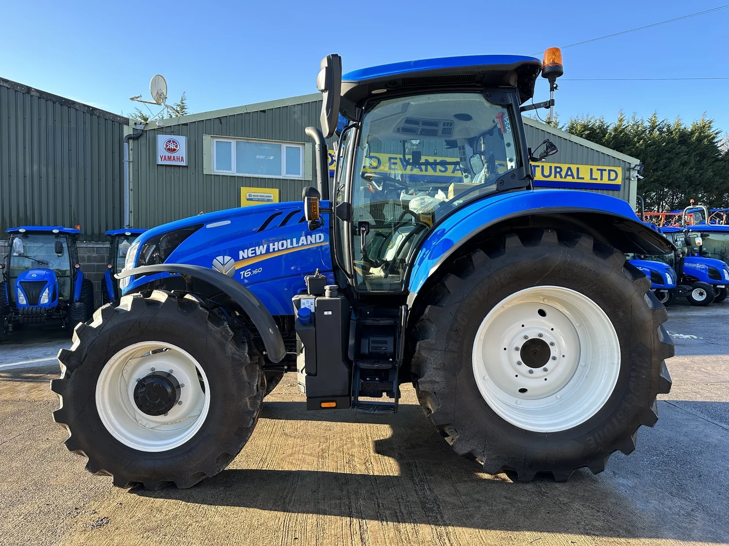 New Holland tractor for sale in Walterston, Llancarfan, Barry, Vale of Glamorgan — photo 2