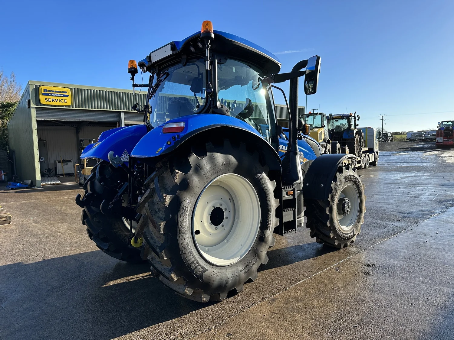 New Holland tractor for sale in Walterston, Llancarfan, Barry, Vale of Glamorgan — photo 5