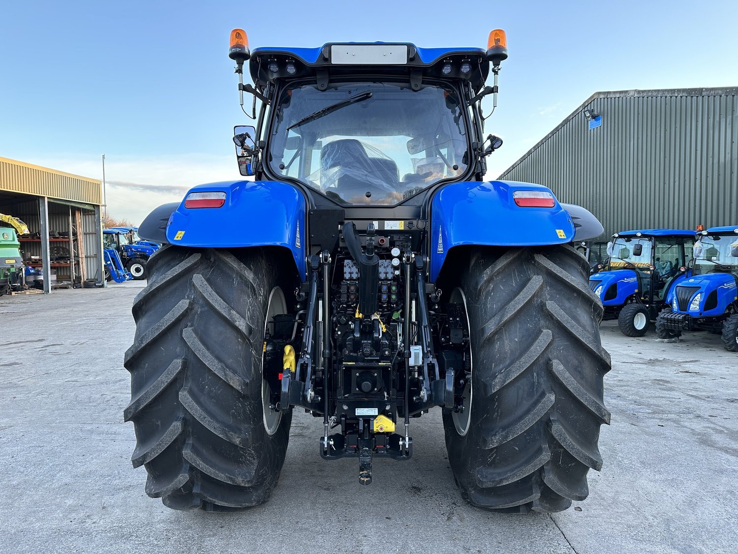 New Holland tractor for sale in Walterston, Llancarfan, Barry, Vale of Glamorgan — photo 4