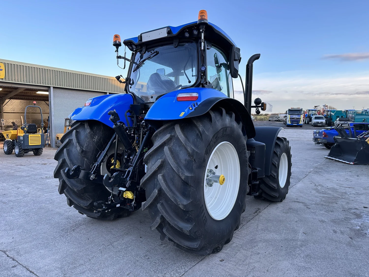 New Holland tractor for sale in Walterston, Llancarfan, Barry, Vale of Glamorgan — photo 5