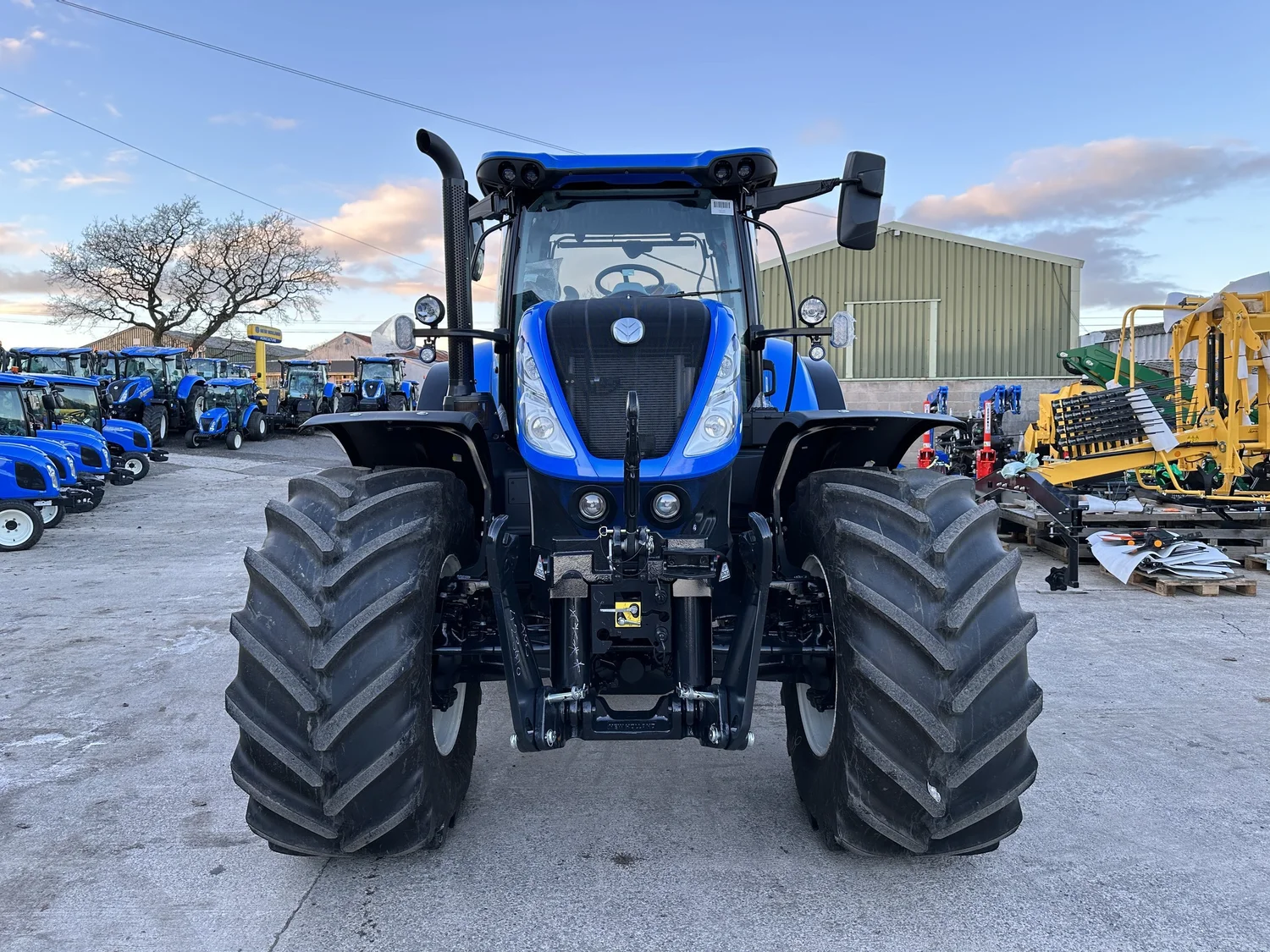 New Holland tractor for sale in Walterston, Llancarfan, Barry, Vale of Glamorgan — photo 8