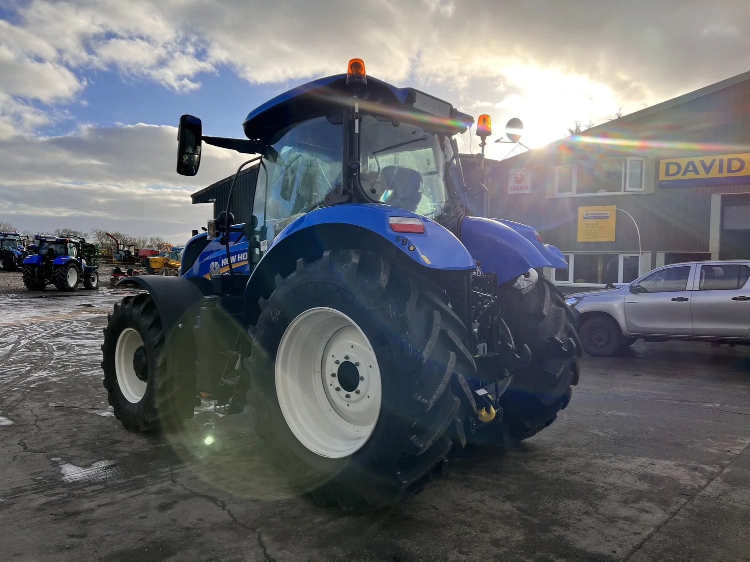 New Holland tractor for sale in Walterston, Llancarfan, Barry, Vale of Glamorgan — photo 4