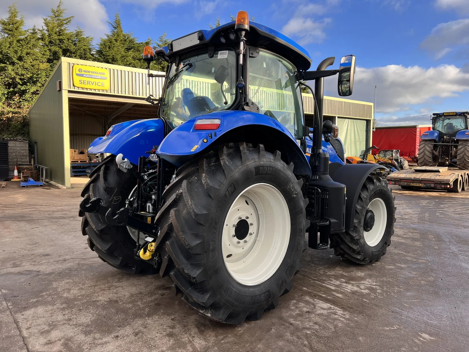 New Holland tractor for sale in Walterston, Llancarfan, Barry, Vale of Glamorgan — photo 6