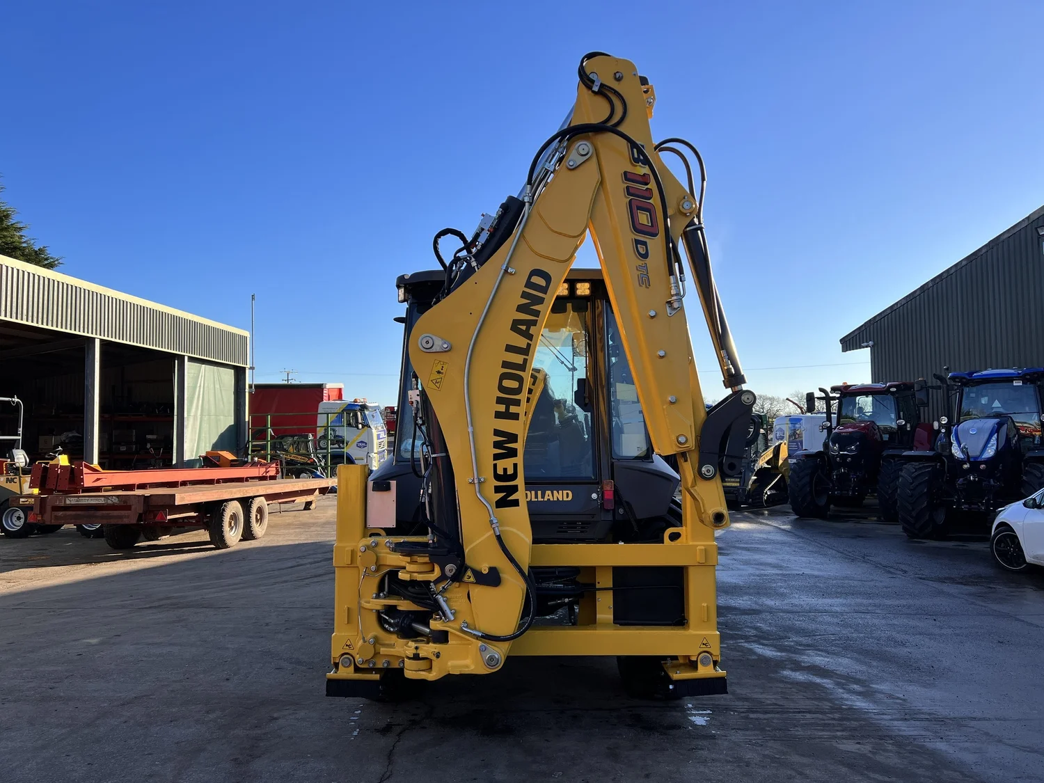 New Holland loader for sale in Walterston, Llancarfan, Barry, Vale of Glamorgan — photo 4
