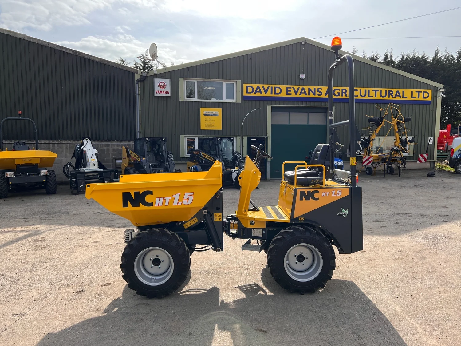NC 1.5 HT Site Dumper dumper for sale in Walterston, Llancarfan, Barry, Vale of Glamorgan — photo 4