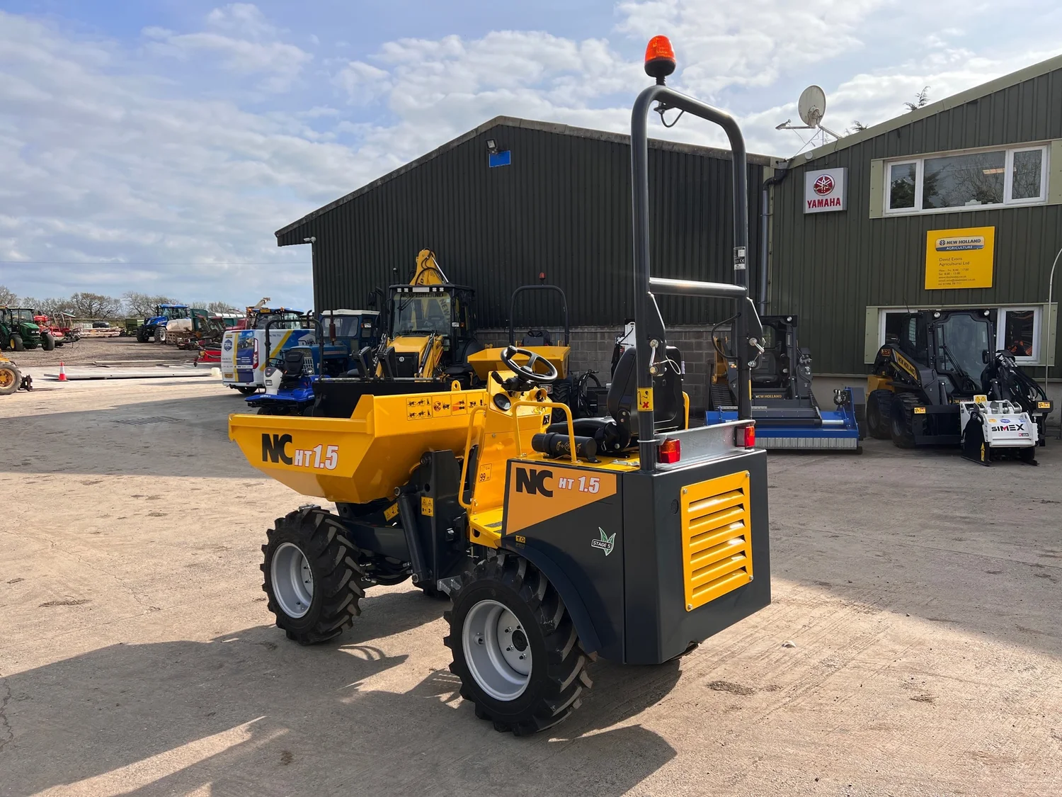 NC 1.5 HT Site Dumper dumper for sale in Walterston, Llancarfan, Barry, Vale of Glamorgan — photo 6