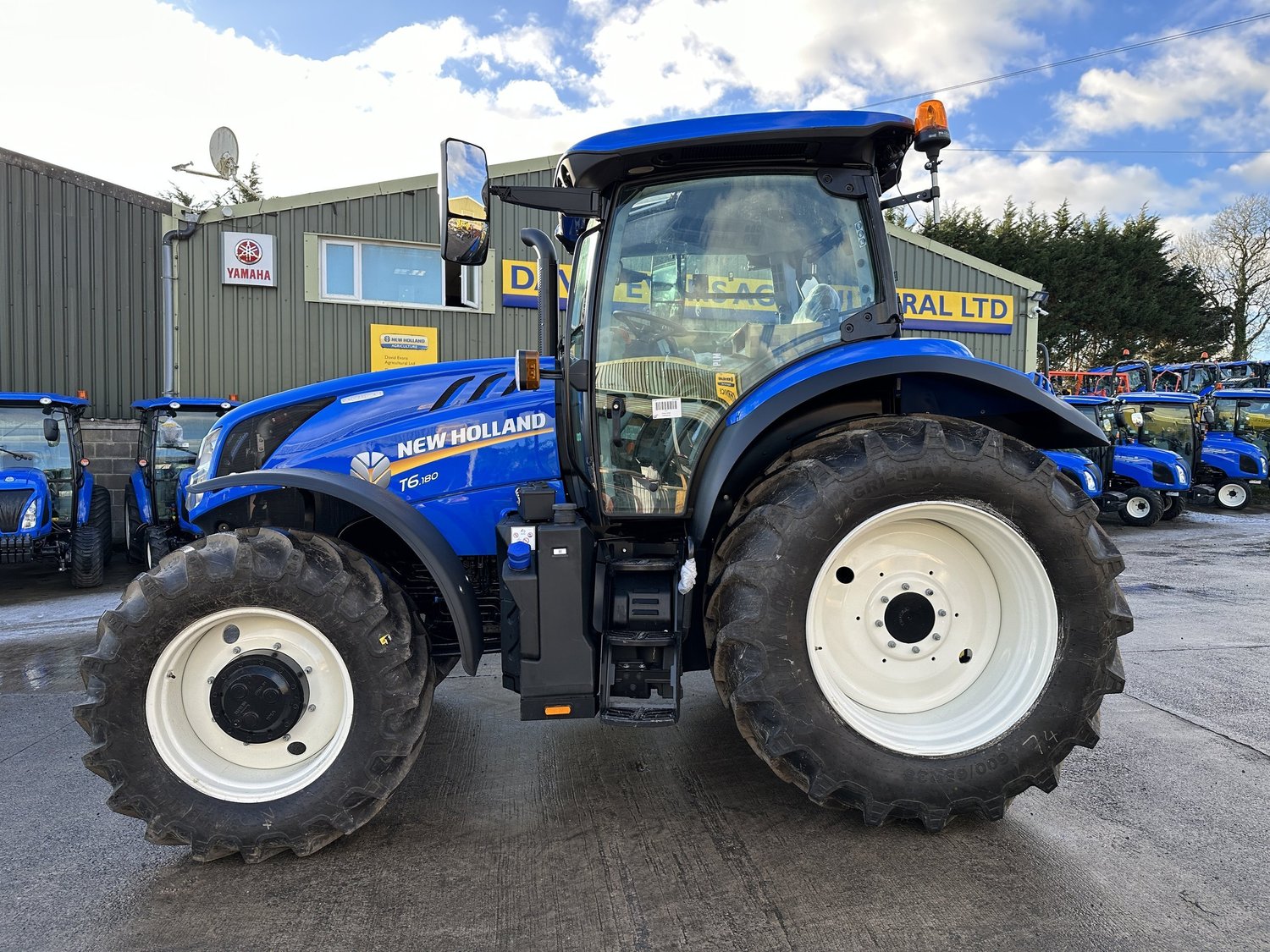 New Holland tractor for sale in Walterston, Llancarfan, Barry, Vale of Glamorgan — photo 2