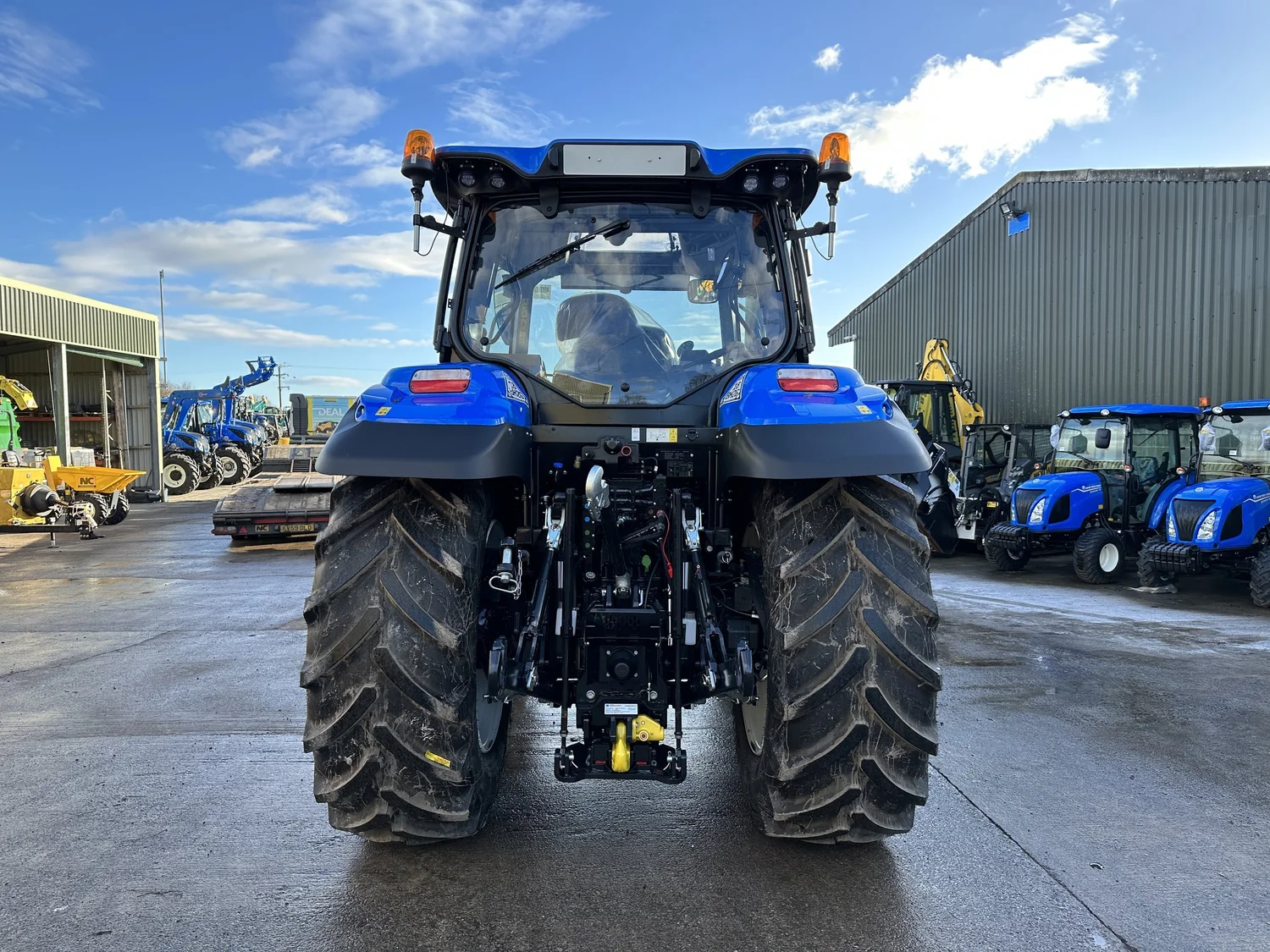 New Holland tractor for sale in Walterston, Llancarfan, Barry, Vale of Glamorgan — photo 3