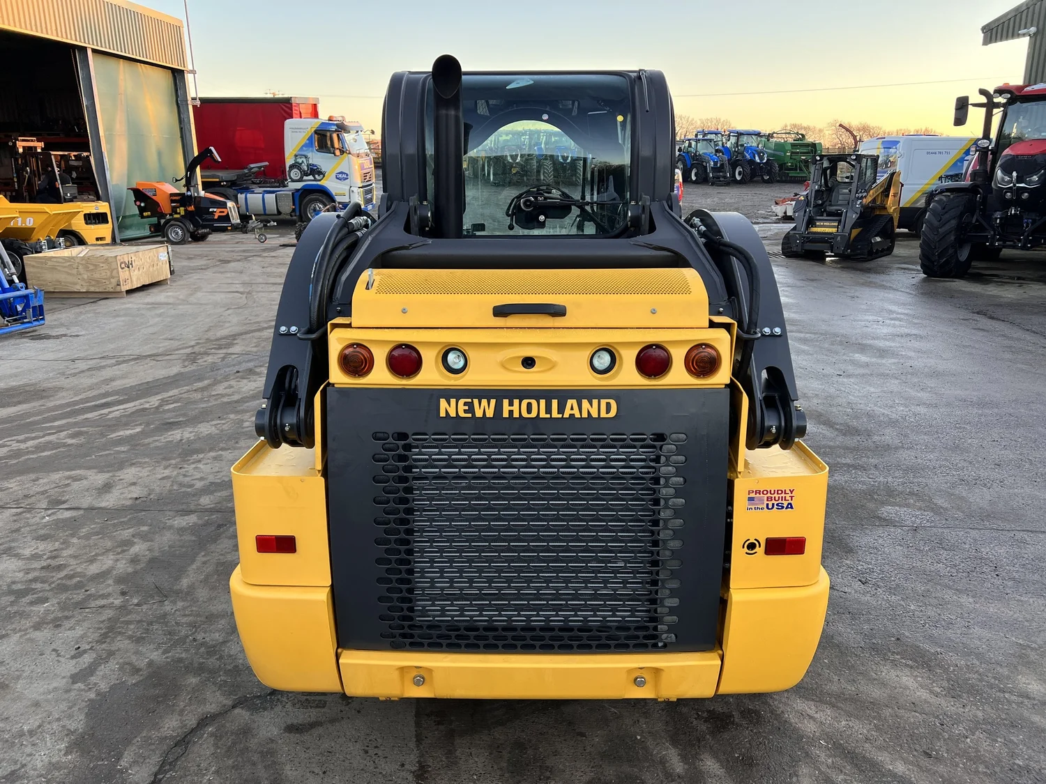 New Holland loader for sale in Walterston, Llancarfan, Barry, Vale of Glamorgan — photo 4