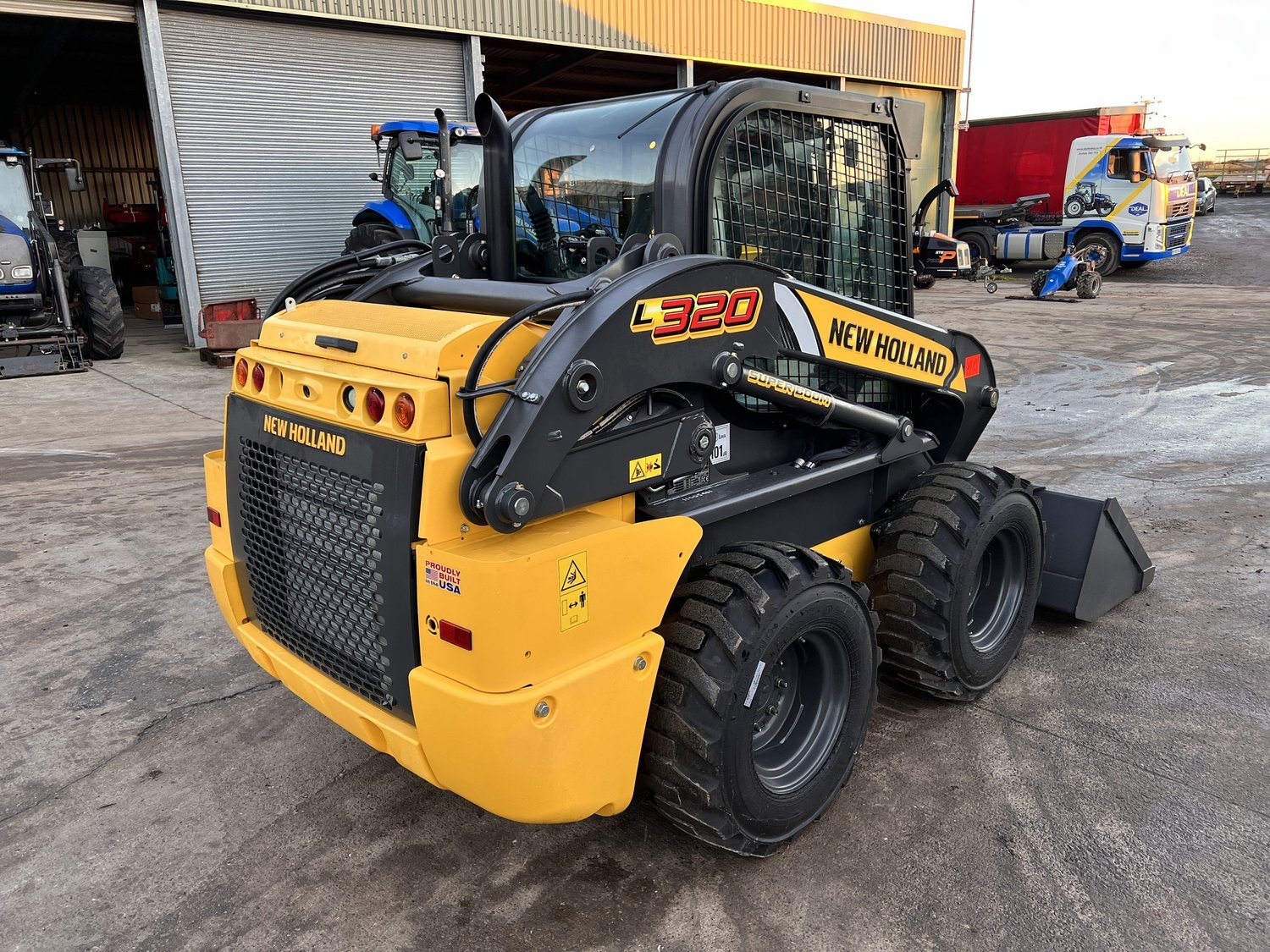 New Holland loader for sale in Walterston, Llancarfan, Barry, Vale of Glamorgan — photo 5