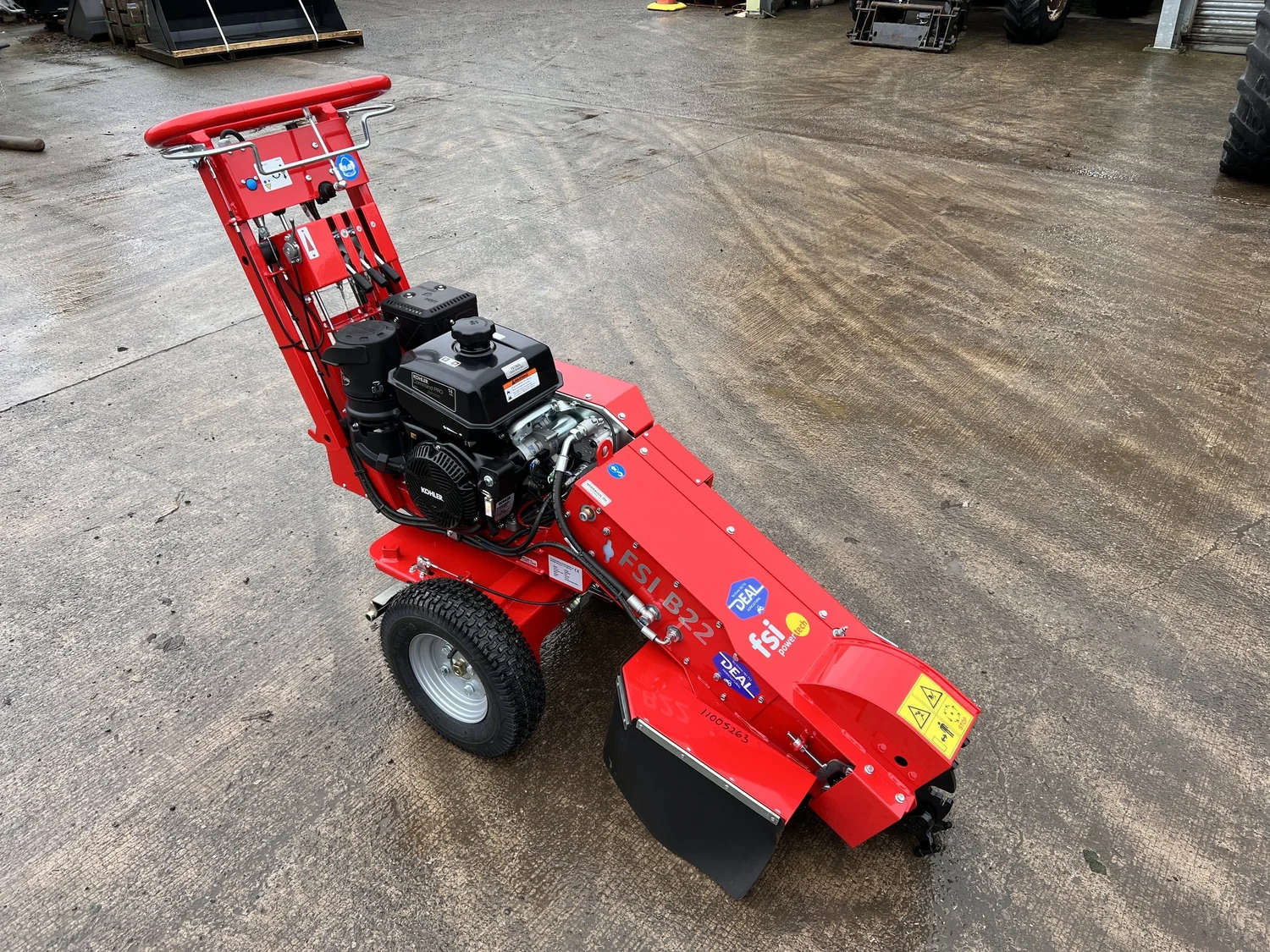 FSI B22 Stump Grinder crane for sale in Walterston, Llancarfan, Barry, Vale of Glamorgan — photo 8