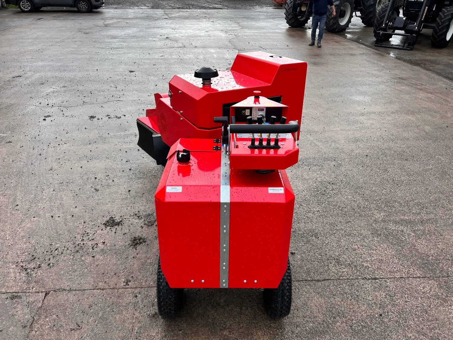 FSI D30 Wheeled stump grinder for sale in Walterston, Llancarfan, Barry, Vale of Glamorgan — photo 6