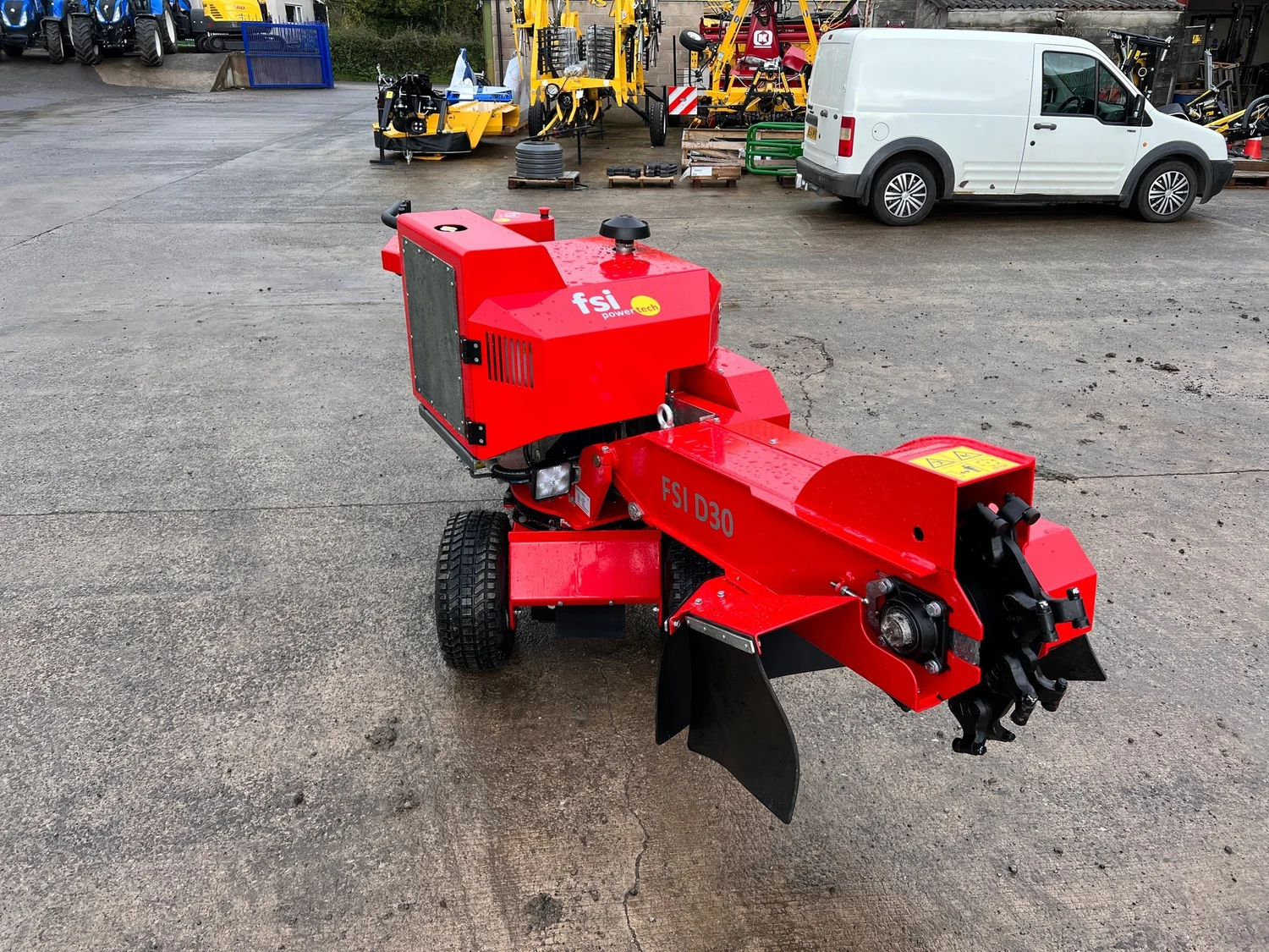 FSI D30 Wheeled stump grinder for sale in Walterston, Llancarfan, Barry, Vale of Glamorgan — photo 10