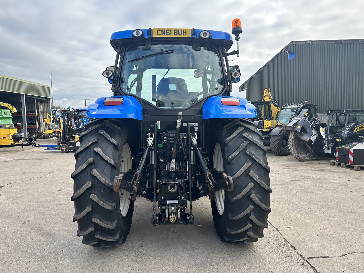 New Holland tractor for sale in Walterston, Llancarfan, Barry, Vale of Glamorgan — photo 4