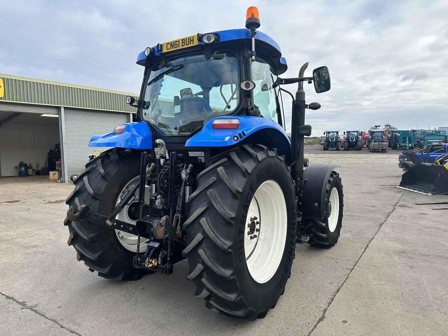 New Holland tractor for sale in Walterston, Llancarfan, Barry, Vale of Glamorgan — photo 5