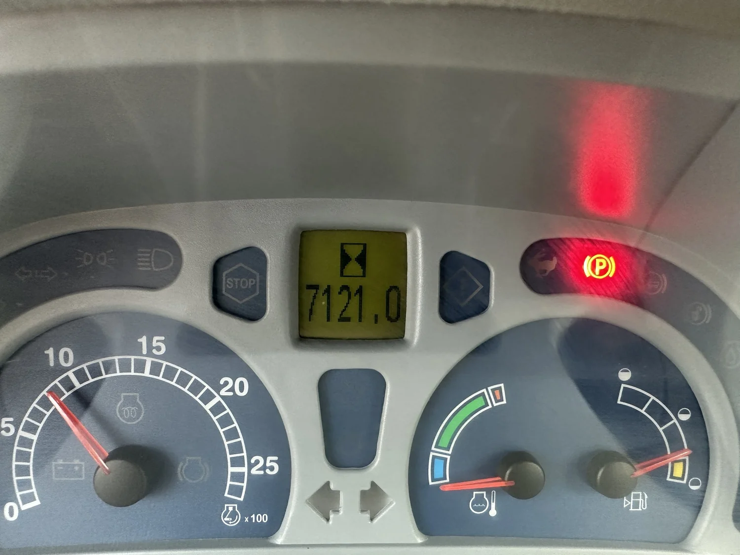 New Holland tractor for sale in Walterston, Llancarfan, Barry, Vale of Glamorgan — photo 11