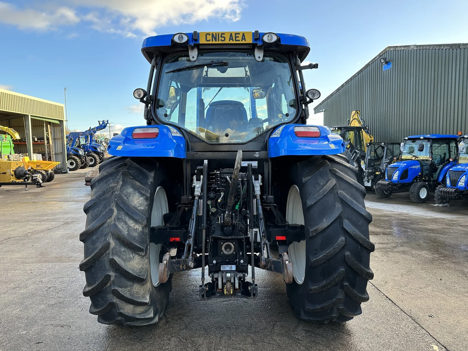 New Holland tractor for sale in Walterston, Llancarfan, Barry, Vale of Glamorgan — photo 3