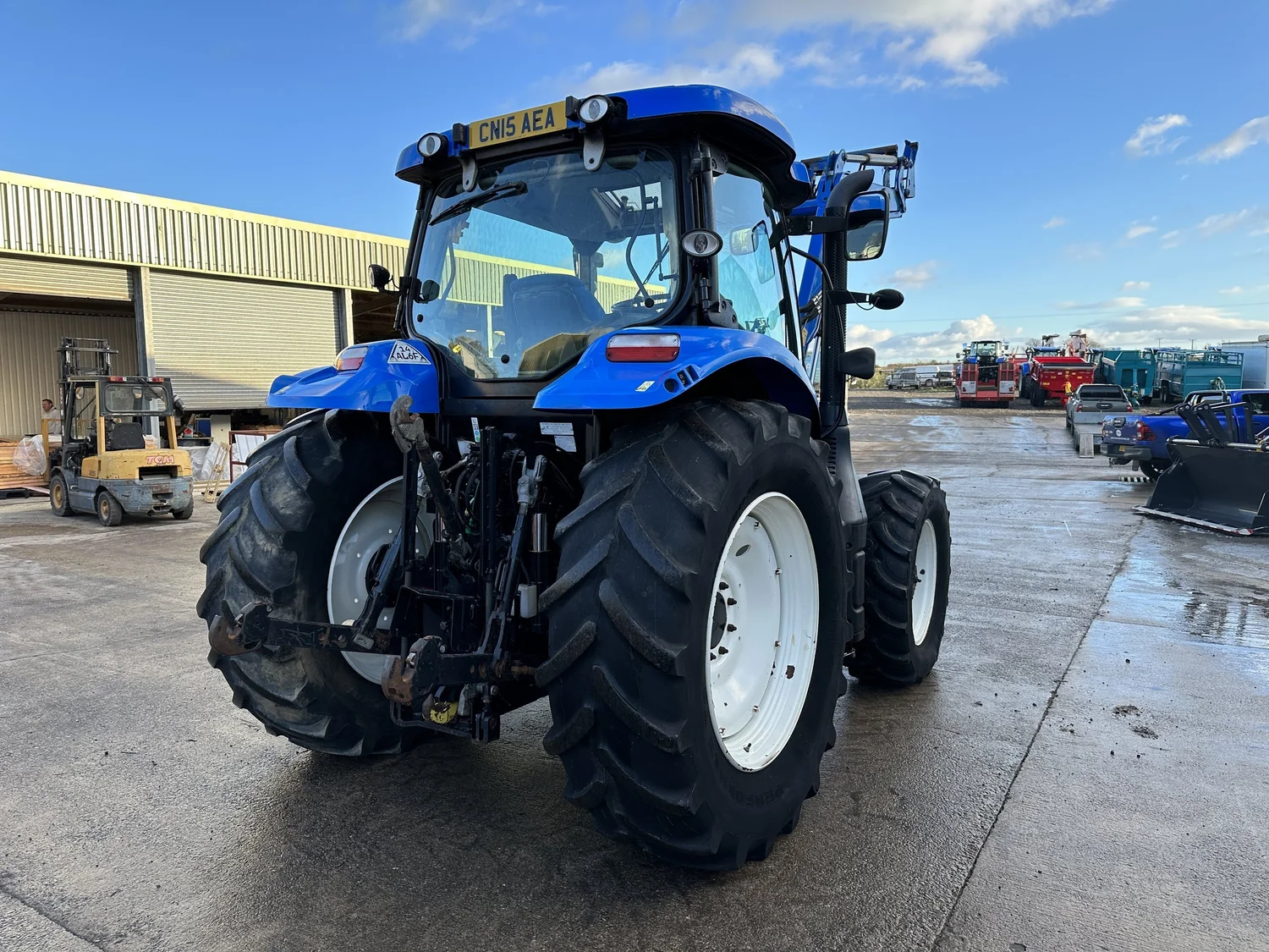 New Holland tractor for sale in Walterston, Llancarfan, Barry, Vale of Glamorgan — photo 4