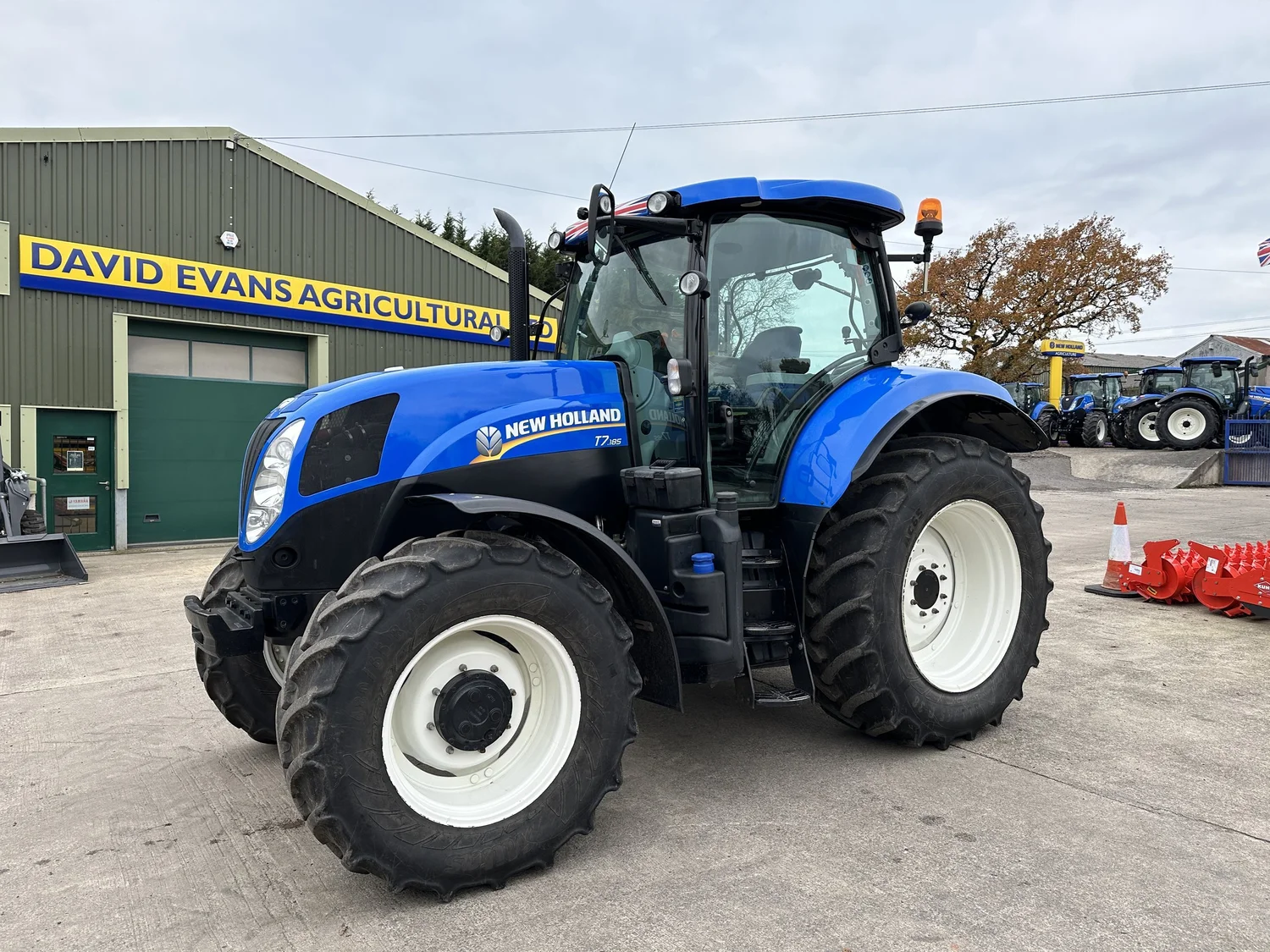 New Holland T7.185 for sale in Walterston, Llancarfan, Barry, Vale of Glamorgan