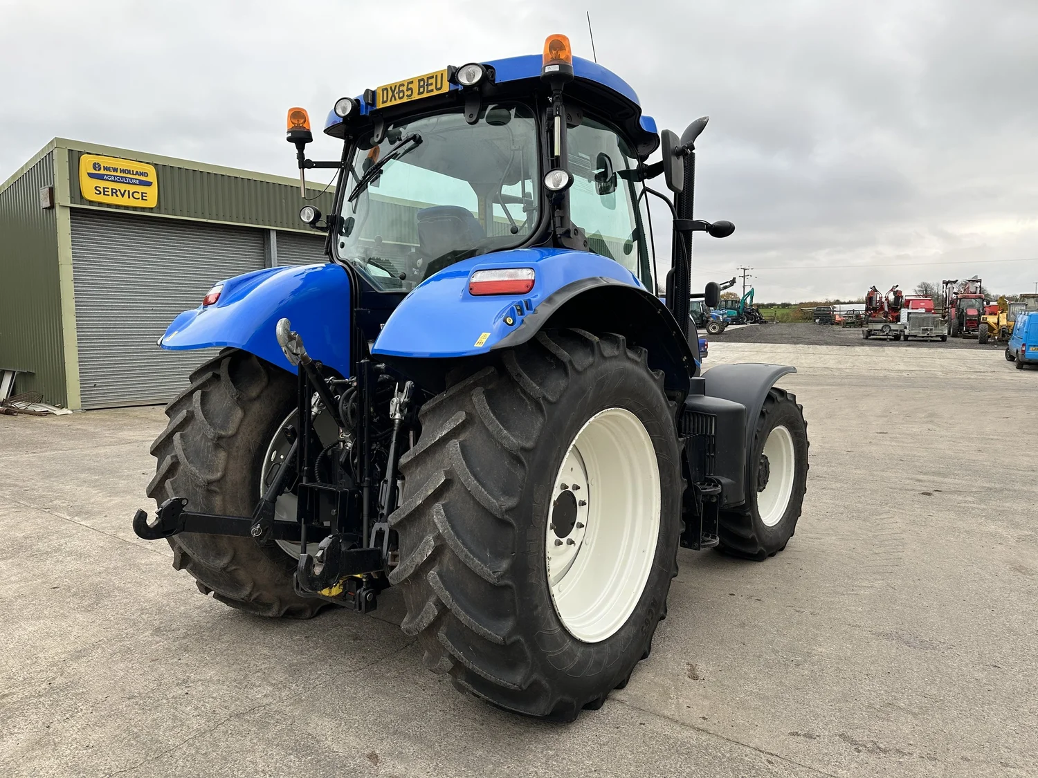 New Holland tractor for sale in Walterston, Llancarfan, Barry, Vale of Glamorgan — photo 5