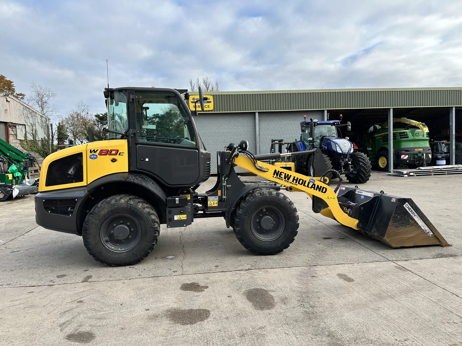 New Holland other for sale in Walterston, Llancarfan, Barry, Vale of Glamorgan — photo 6