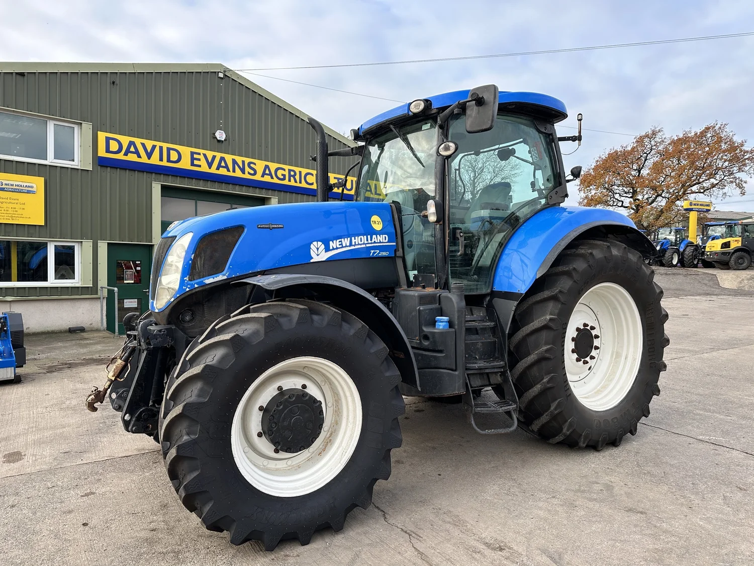 New Holland T7.250 AutoCommand for sale in Walterston, Llancarfan, Barry, Vale of Glamorgan