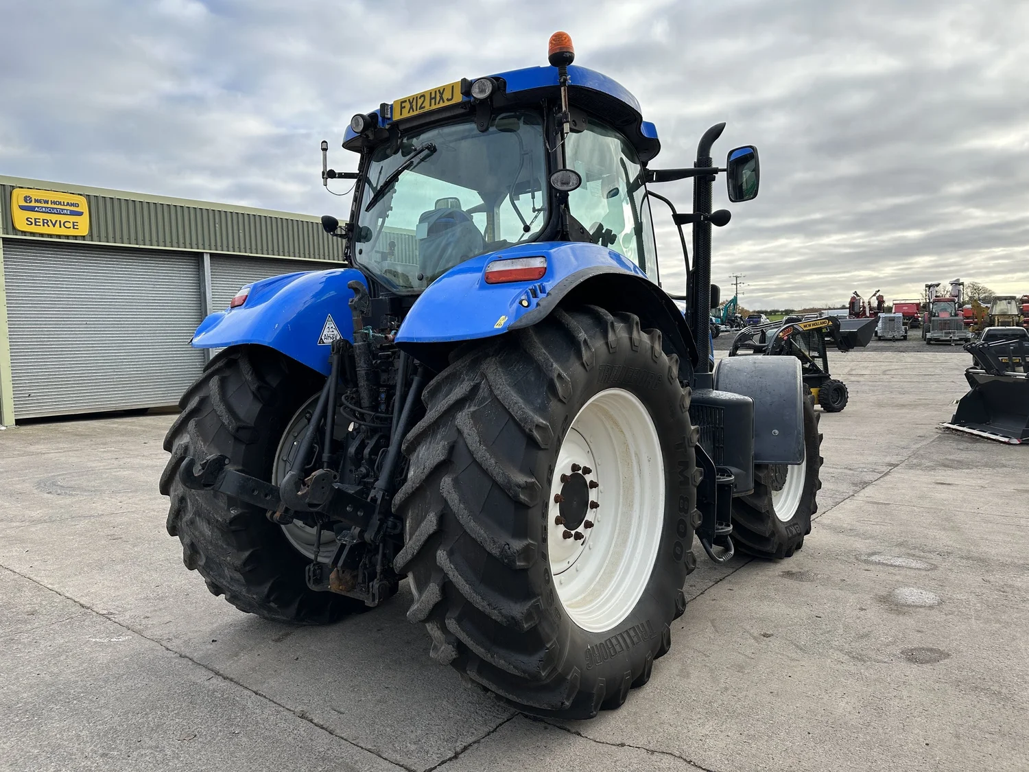New Holland tractor for sale in Walterston, Llancarfan, Barry, Vale of Glamorgan — photo 5