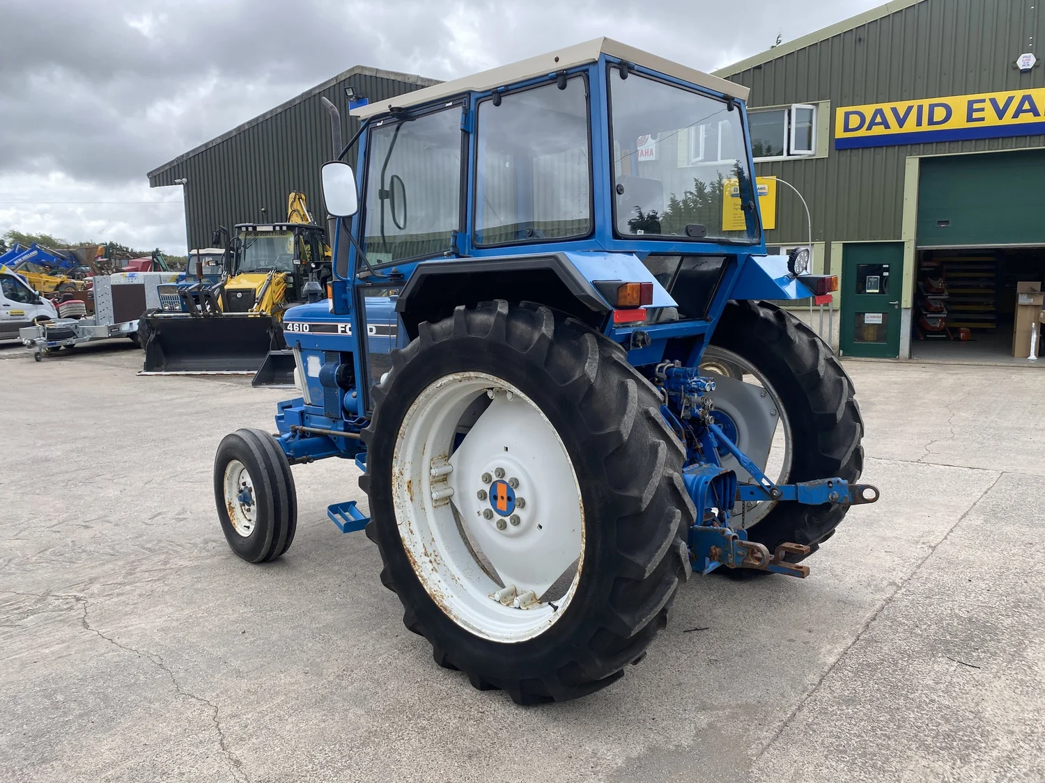 Ford wheels & tyre for sale in Walterston, Llancarfan, Barry, Vale of Glamorgan — photo 3