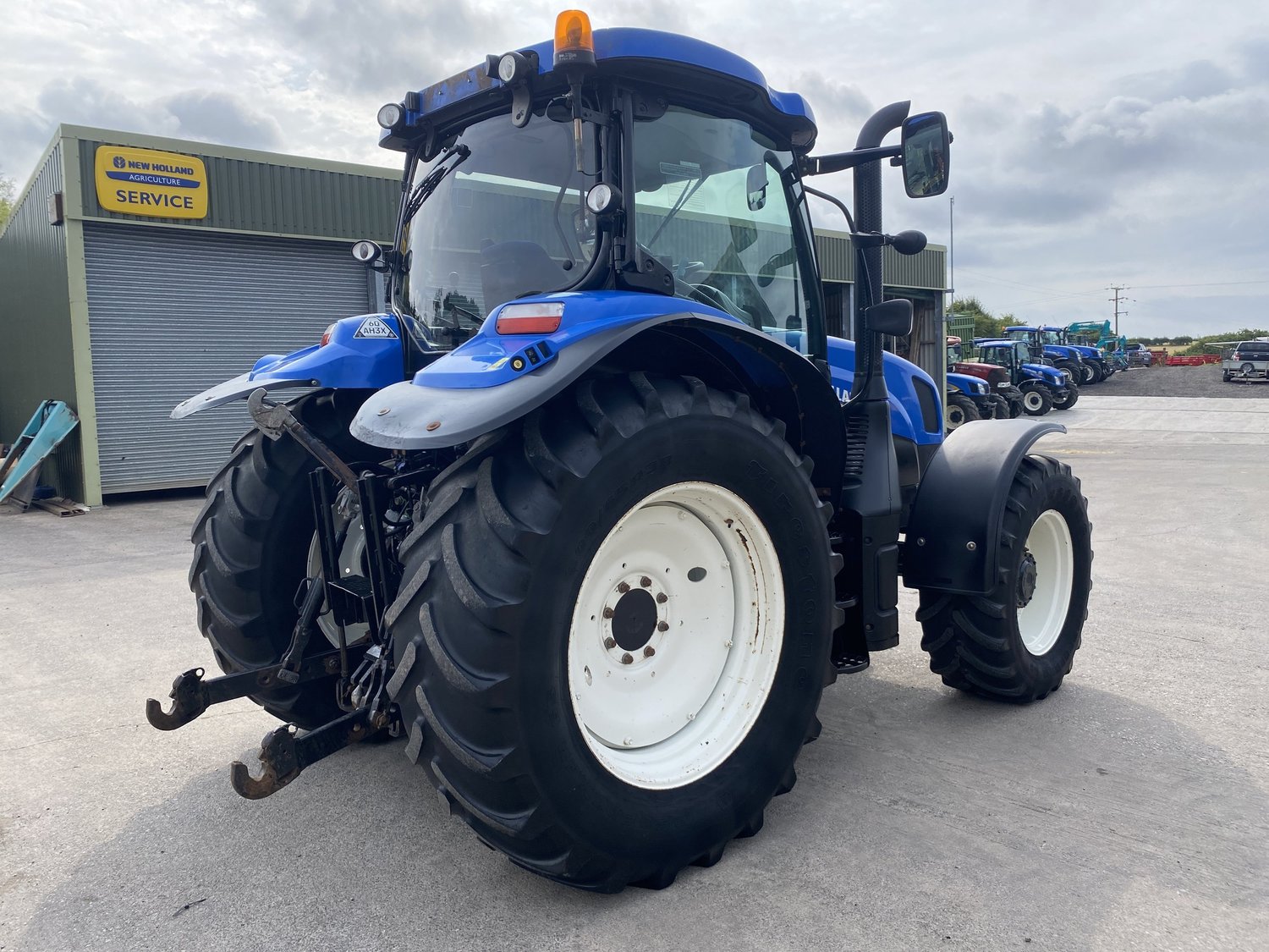 New Holland tractor for sale in Walterston, Llancarfan, Barry, Vale of Glamorgan — photo 6