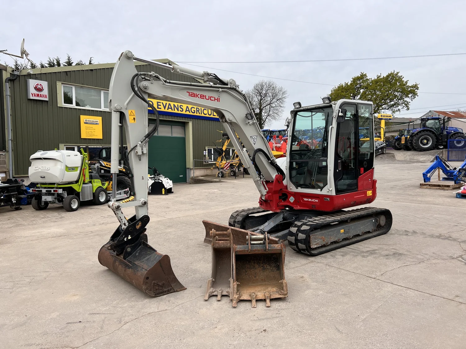 Takeuchi TB260 for sale in Walterston, Llancarfan, Barry, Vale of Glamorgan