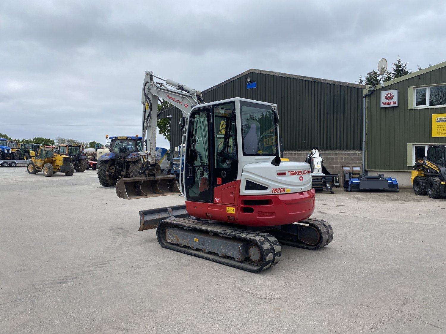 Takeuchi excavator for sale in Walterston, Llancarfan, Barry, Vale of Glamorgan — photo 4