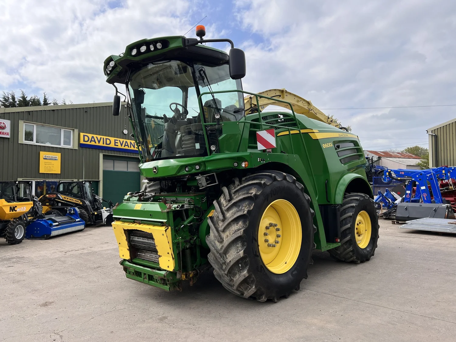 John Deere tractor for sale in Walterston, Llancarfan, Barry, Vale of Glamorgan — photo 4