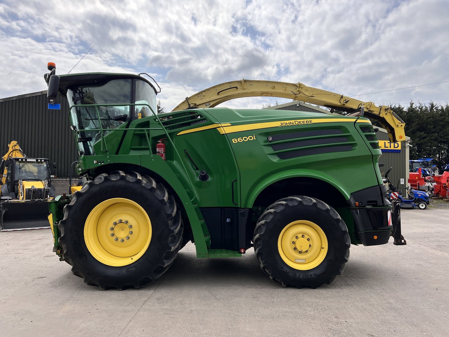 John Deere tractor for sale in Walterston, Llancarfan, Barry, Vale of Glamorgan — photo 5